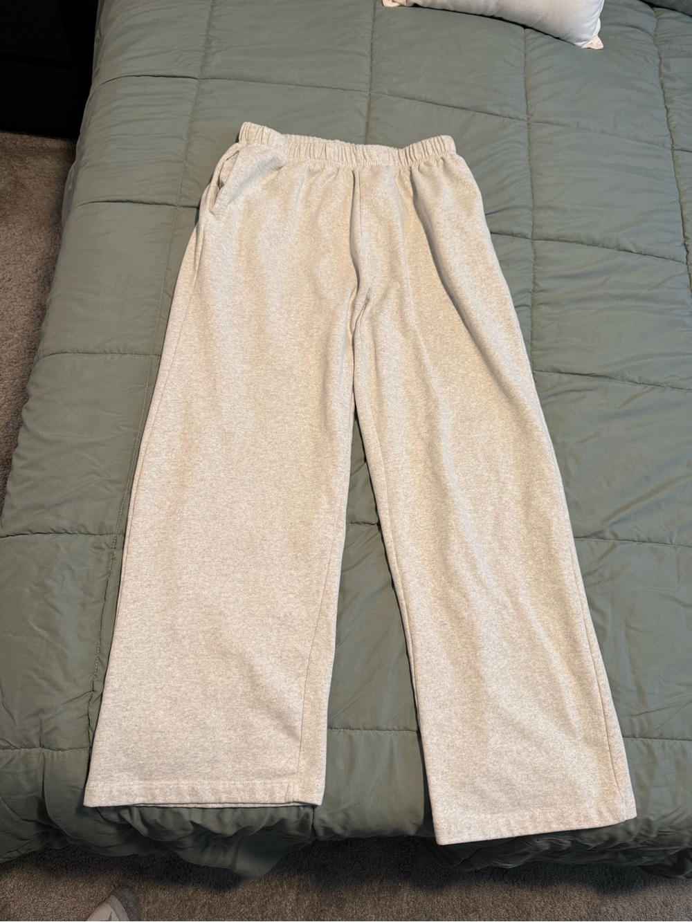 Daily Drills Heather Gray Straight Leg Sweatpants M/L Perfect Condition